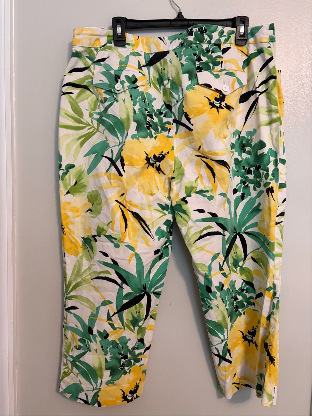 Jones New York Sport Green and White Tropical Print Pants